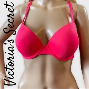 Pink Victoria’s Secret Hot pink padded bra
32DD
